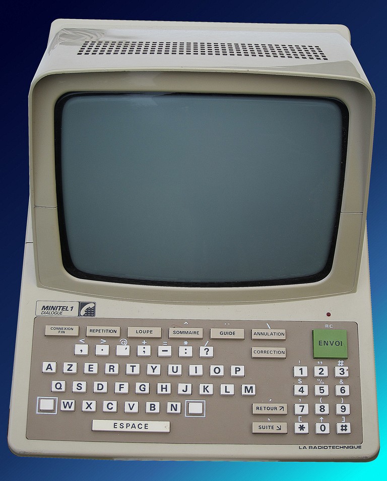 Minitel1_Dialogue_Radiotechnique_1988.JPG